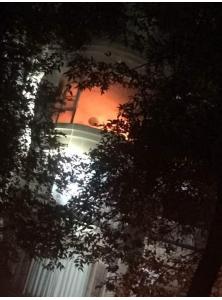 屋里艾灸不慎引火！切記安全至上，不妨試試科技艾灸。